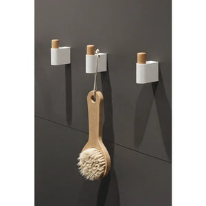 Agățătoare cuier Viefe Casey, piatră texturată albă și stejar, 23 × 61 mm - imagine 2