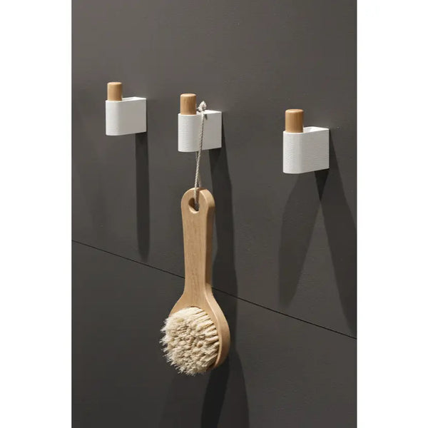 Agățătoare cuier Viefe Casey, piatră texturată albă și stejar, 23 × 61 mm - imagine 2