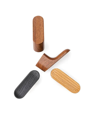 Agățătoare cuier Viefe Luv Wood, frasin negru mat lacuit, 82,2 × 28 × 49,7 mm - imagine 2