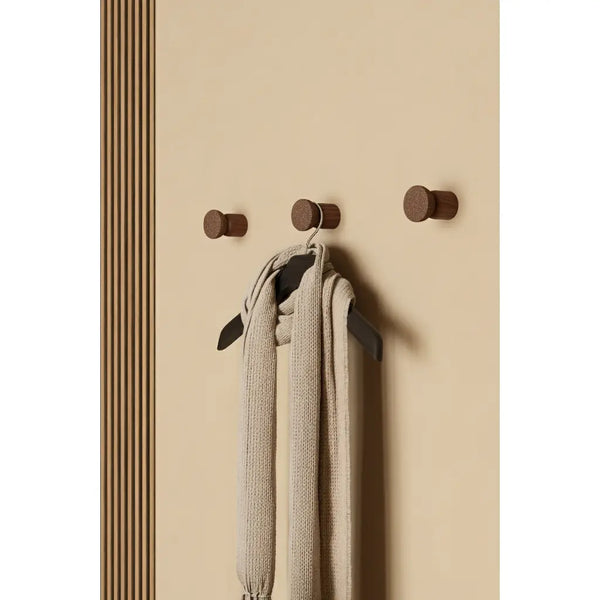 Agățătoare cuier Viefe Piece, nuc și plută, 48 × 64 mm - imagine 3