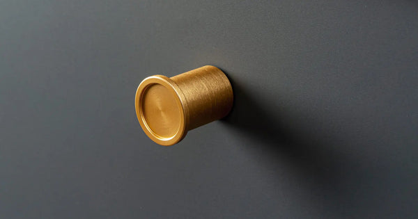 Agățătoare cuier Viefe Round, alamă întunecată periată, 28 × 45 mm - imagine 2