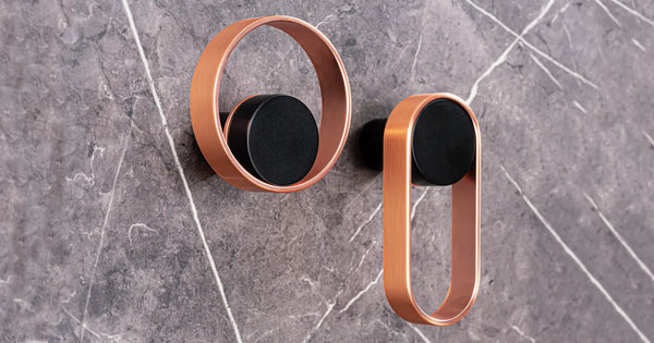 Agățătoare cuier ovală Viefe Orbit, cupru periat și negru periat, 105 × 45 mm