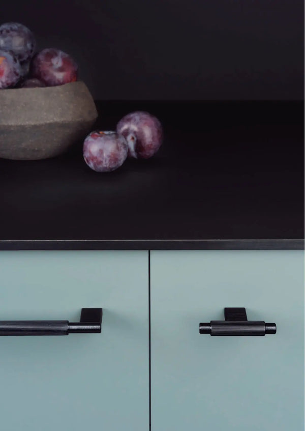 Buton mobilier Viefe Arpa, negru periat, 70 × 35 mm - imagine 3