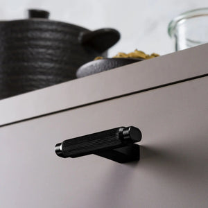 Buton mobilier Viefe Brooklyn, negru periat, 55 × 37 mm