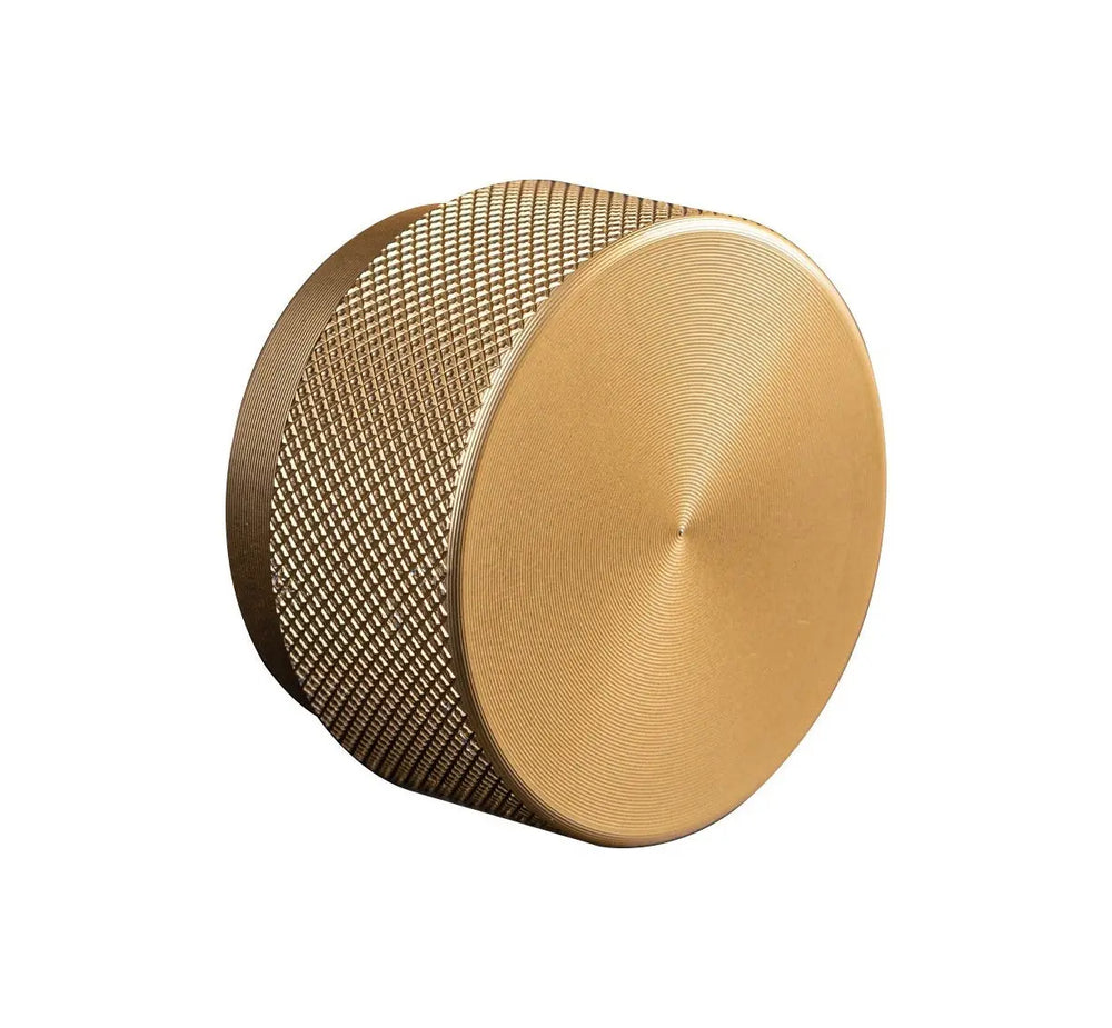 Buton mobilier Viefe Graf Big, alamă întunecată periată, Ø 38 mm