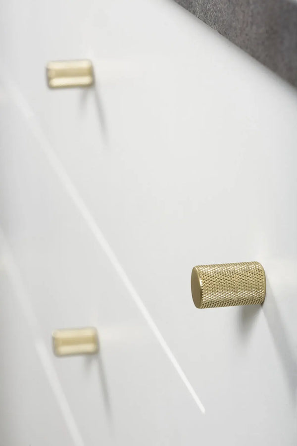 Buton mobilier Viefe Graf, alamă periată, Ø 17,5 mm