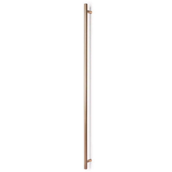 Mâner lung Viefe Boto Big, alamă cava periată, 1122 mm (interax 1024 mm)