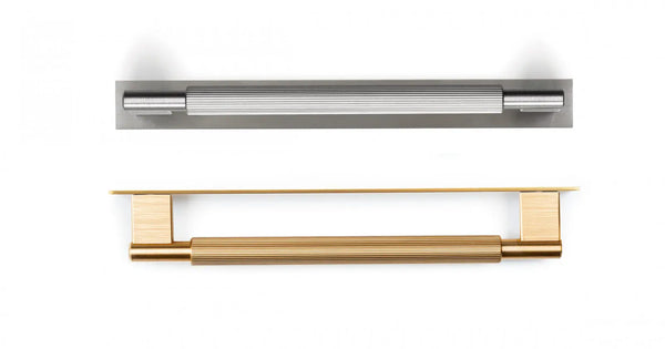 Mâner mobilier Viefe Arpa Plate, alamă întunecată periată, 230 mm (interax 192 mm)
