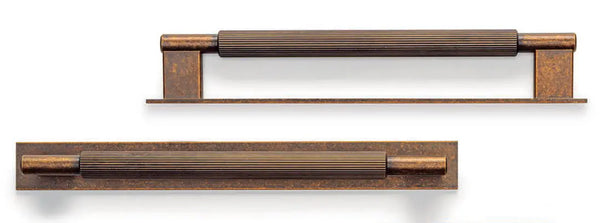 Mâner mobilier Viefe Arpa Plate, alamă rustică, 230 mm (interax 192 mm)