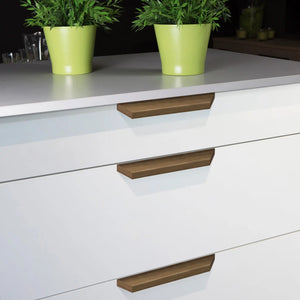Mâner mobilier Viefe Barcco, nuc, 200 mm (interax 160 mm)