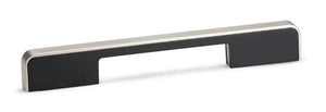 Mâner mobilier Viefe Blok, nichel periat și negru mat, 217 mm (interax 160 mm)