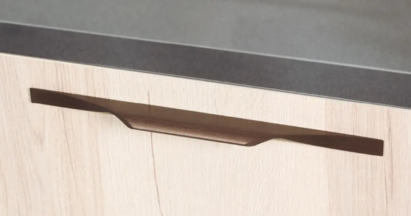 Mâner mobilier Viefe Brikk, bronz antichizat, 140 mm (interax 32 mm)