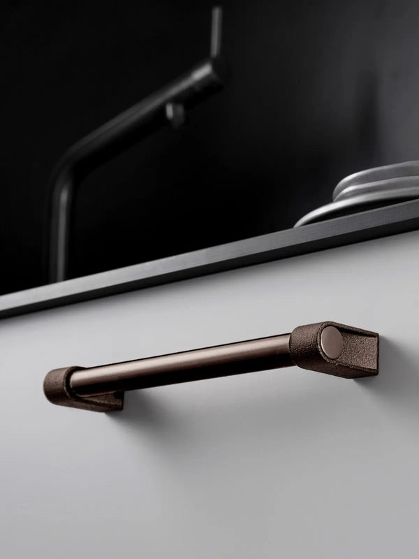 Mâner mobilier Viefe Casey, maro metalic texturat și bronz mat, 339 mm (interax 320 mm) - imagine 3