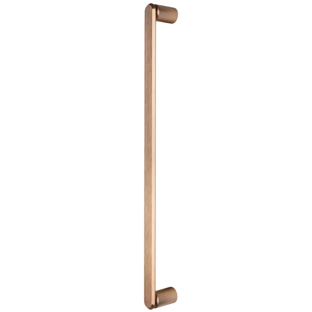Mâner mobilier Viefe Fase Big, alamă cava periată, 508 mm (interax 480 mm)