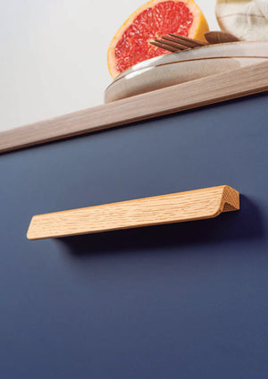 Mâner mobilier Viefe Flapp, stejar, 70 mm (interax 32 mm)