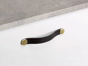 Mâner mobilier Viefe Flexa, negru și alamă, 150 mm (interax 128 mm)