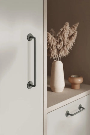 Mâner mobilier Viefe Milano, gri mușchi, 121 mm (interax 96 mm) - imagine 3
