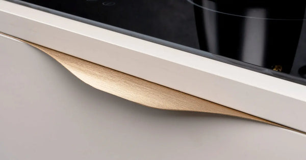 Mâner mobilier Viefe Noma, alamă cava periată, 200 mm (interax 128 mm) - imagine 4