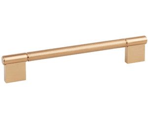 Mâner mobilier Viefe Point, alamă cava periată, 228 mm (interax 192 mm)