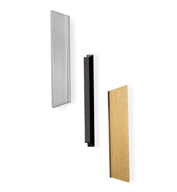 Mâner mobilier Viefe Rail, alamă cava periată, 180 mm (interax 160 mm)