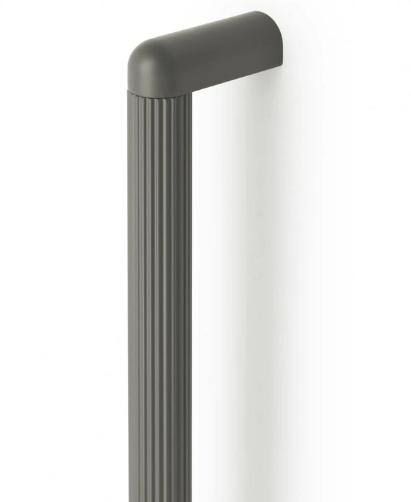 Mâner mobilier Viefe Riss Mini, gri mușchi, 335 mm (interax 320 mm)