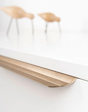 Mâner mobilier Viefe Skala, alamă cava periată, 350 mm (interax 256 mm) - imagine 2
