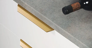 Mâner mobilier Viefe Vann, alamă shadow periată, 350 mm (interax 256 mm) - imagine 3