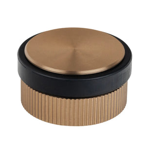Opritor de ușă Viefe Brooklyn, alamă cava periată, 62 × 33 mm