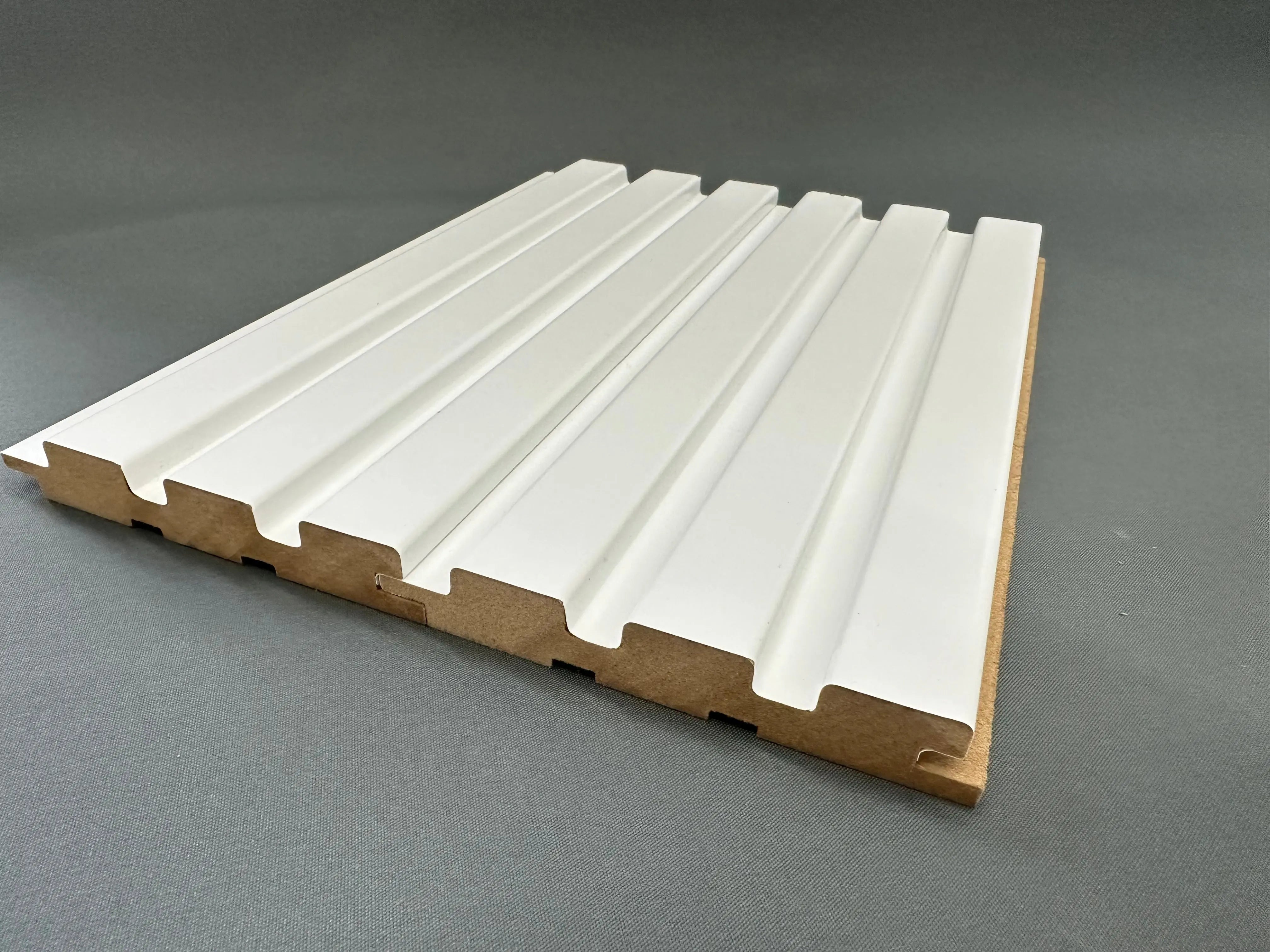 Riflaj din MDF - MUEGE L.WHITE 18 x 120 x 2800 mm lussoline