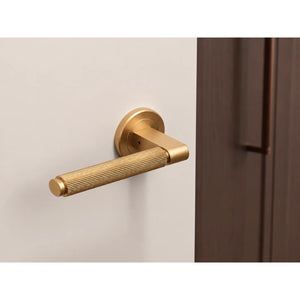 Set mâner ușă interior Viefe Brooklyn, alamă cava periată, 149 mm - imagine 3