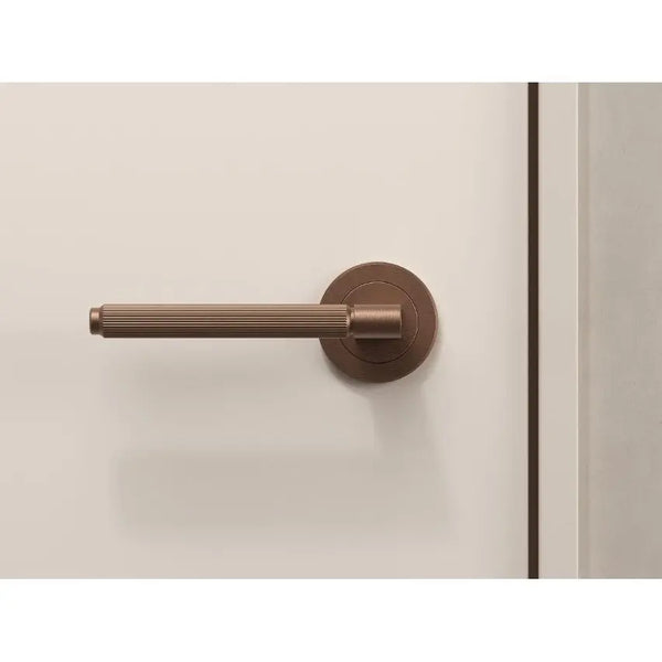 Set mâner ușă interior Viefe Brooklyn, bronz periat, 149 mm - imagine 2