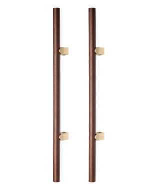 Set mânere spațiale duble Viefe Kumo Wood Big, nuc și alamă periată, 610 mm (interax 320 mm)