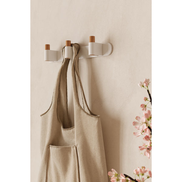 Cuier cu agățători Viefe Casey Rack, piatră texturată albă și stejar, 340 × 43 × 62 mm - imagine 2