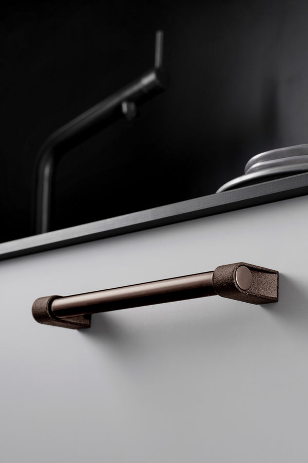 Mâner mobilier Viefe Casey, maro metalic texturat și bronz mat, 211 mm (interax 192 mm) - imagine 3
