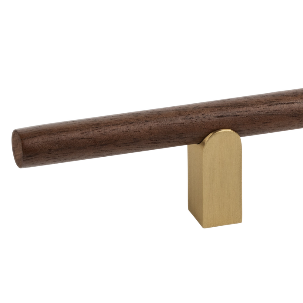 Mâner mobilier Viefe Kumo, nuc și alamă periată, 480 mm (interax 320 mm)