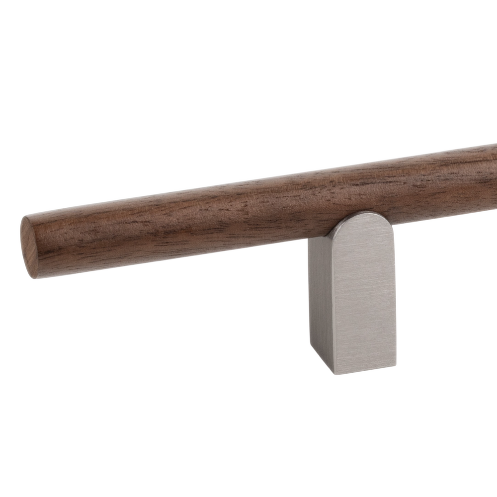 Mâner mobilier Viefe Kumo Wood, nuc și oțel inoxidabil, 480 mm (interax 320 mm)