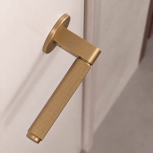 Set mâner ușă interior Viefe Brooklyn, alamă cava periată, 149 mm - imagine 4