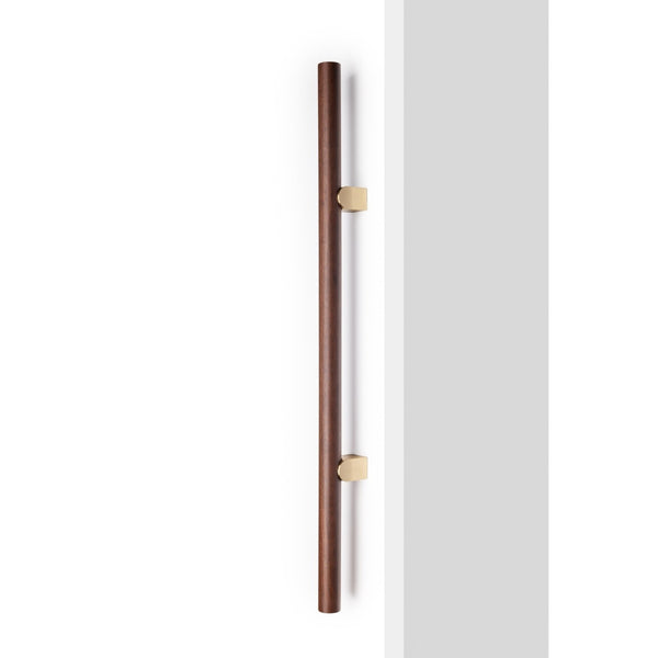 Set mânere spațiale duble Viefe Kumo Wood Big, nuc și alamă periată, 610 mm (interax 320 mm) - imagine 2